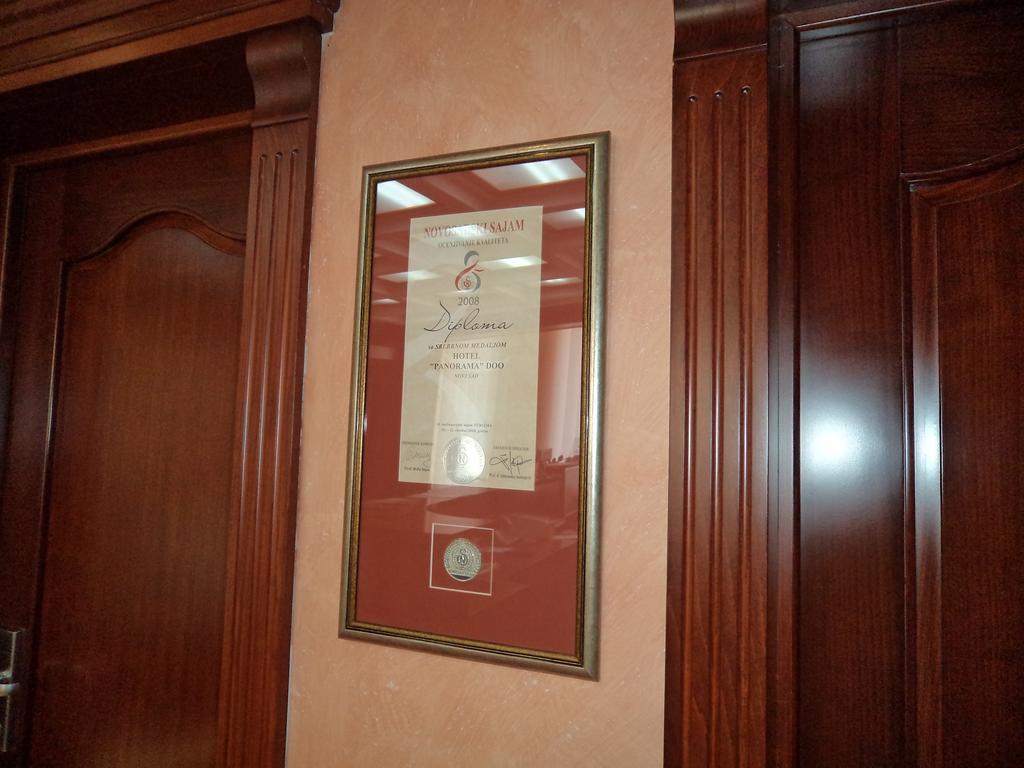 Panorama City Inn スレムスキ・カルロヴツィ エクステリア 写真